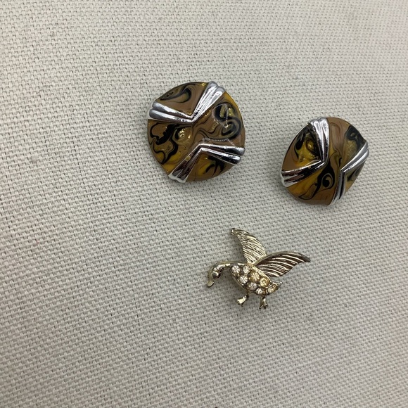 Vintage Yellow Black Silver Tone Earrings Bundle/ Nemo Brooch - Picture 2 of 8